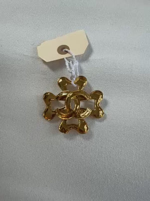 Chanel Clover Coco Broach DECA gold