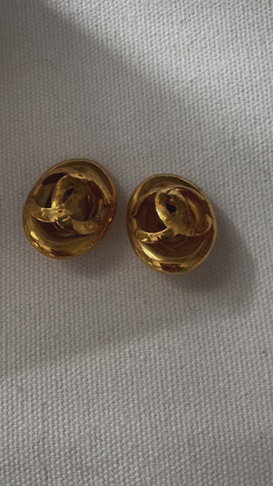 Chanel Oval 24k gold earrings clip on