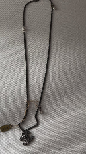 Chanel Necklace CC crystals with pearl detail in chain